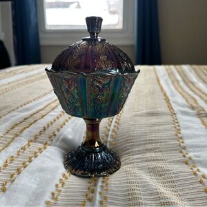 Vintage 1970s Fenton "Revival Carnival" Amethyst Panelled Daisy Candy Box